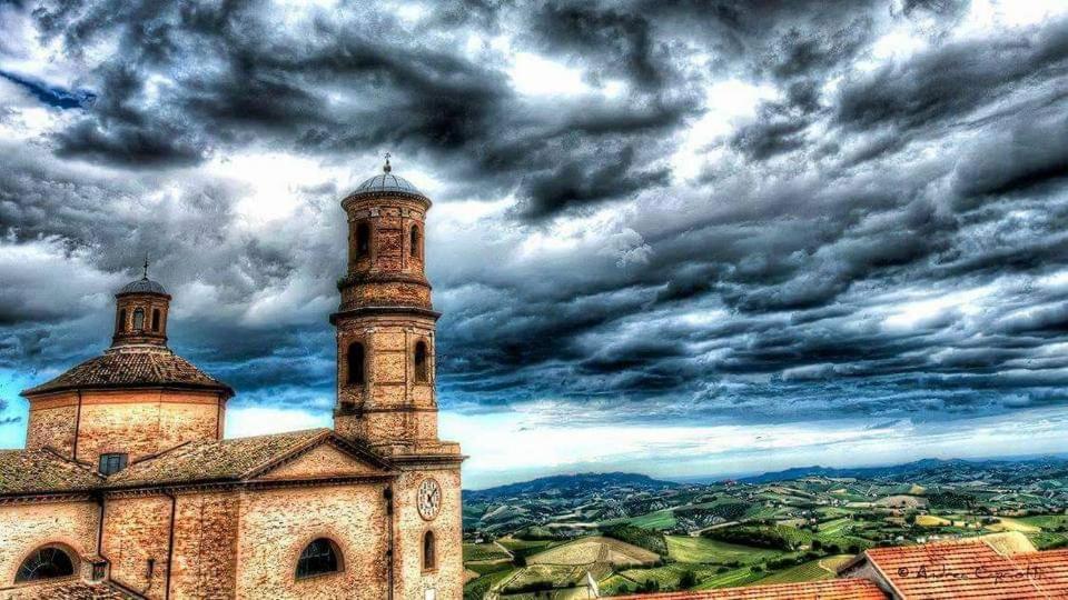 La Casa Del Duca Casa de hóspedes Montalto delle Marche Exterior foto